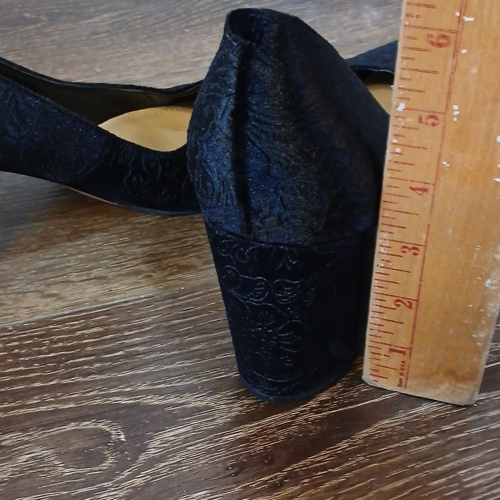 Marc Fisher Black Pointed Block Heels Velvet Size… - image 4